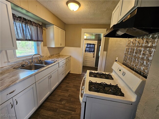 Foto del edificio - 1201 Smithfarm Ave