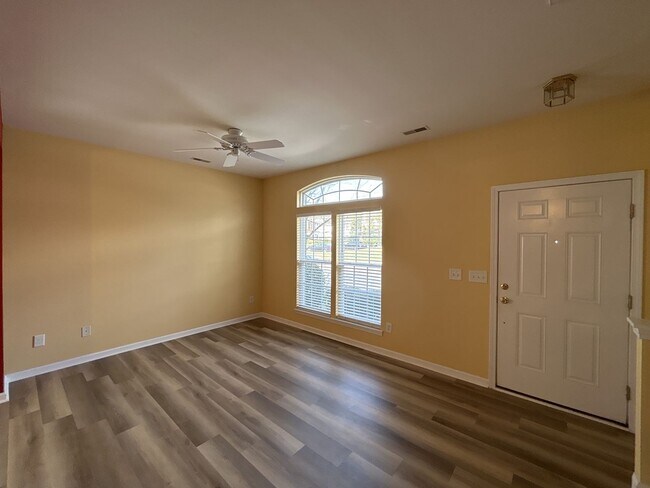 Foto del edificio - 12324 Jessica Pl