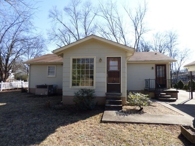 Building Photo - Cozy 2BR/1BA Home with a Perfect LOCATION