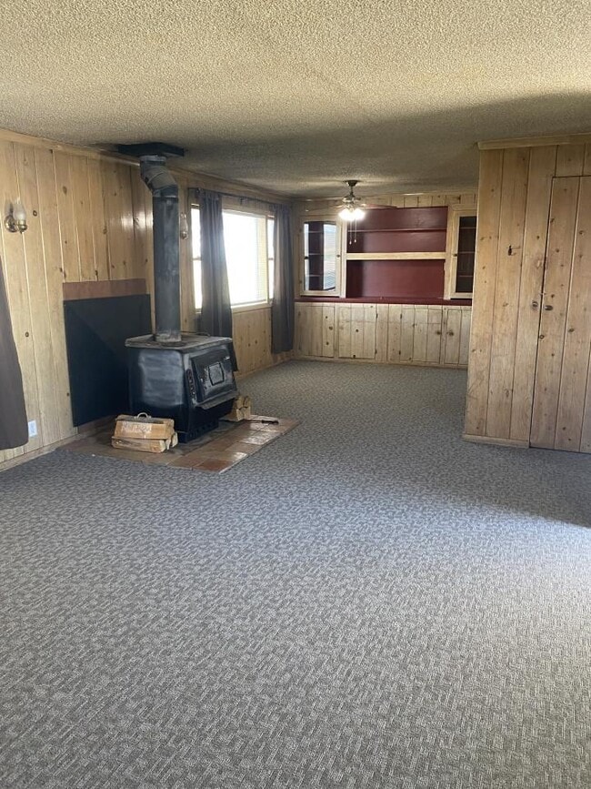 Building Photo - 2 bedroom in Joliet MT 59041