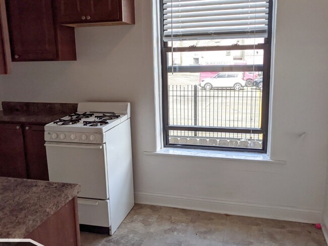 Foto del edificio - 2651 N Spaulding Ave