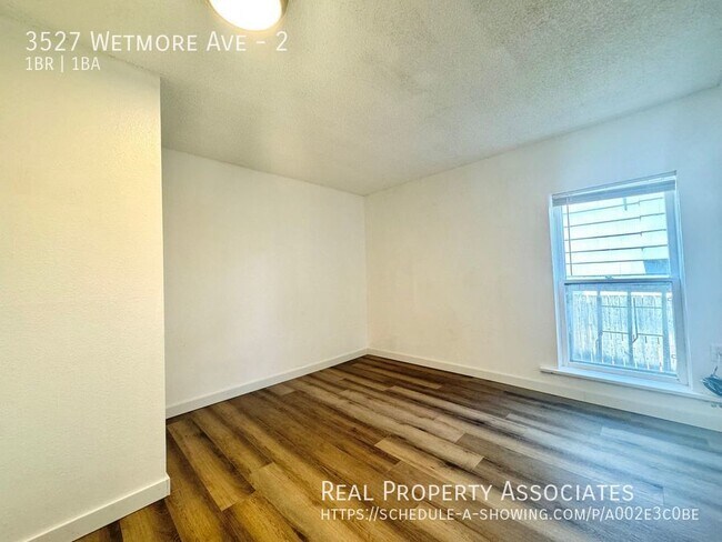 Building Photo - Quiet & Spacious 1 Bedroom in Everett!