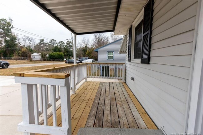 Building Photo - 3810 E Shephard St