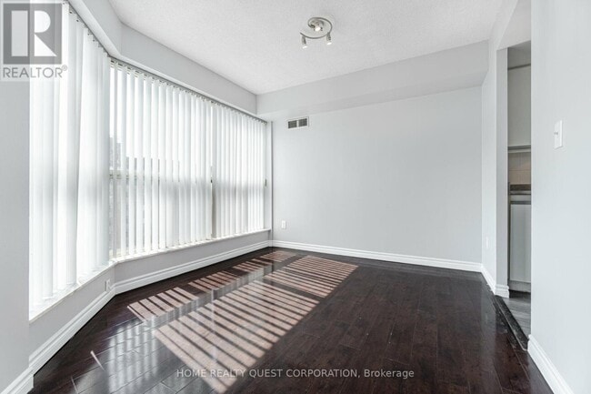 Building Photo - 325 Webb Dr