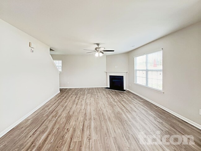 Building Photo - 2641 Cider Ridge Rd