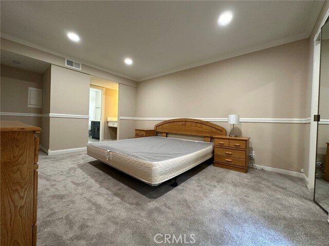 Foto del edificio - 552 N Bellflower Blvd