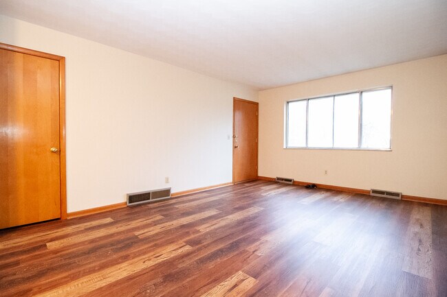 Foto del edificio - 3036 Carskaddon Ave