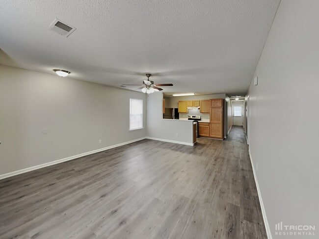 Foto del edificio - 105 W Waverly Pl Ct