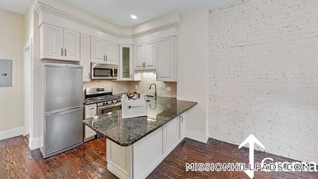 Foto del edificio - 1536 Tremont St