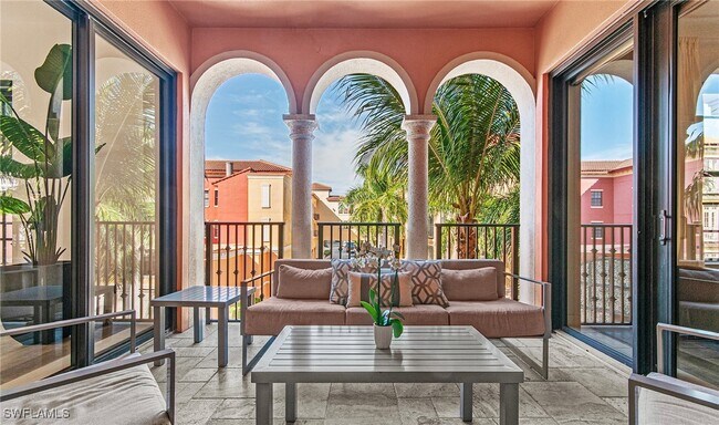 Foto del edificio - 8010 Via Sardinia St