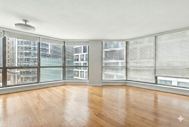 Building Photo - 405 N Wabash Ave