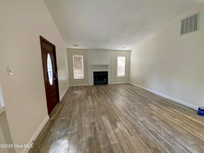 Foto del edificio - 314 Stuart Ave