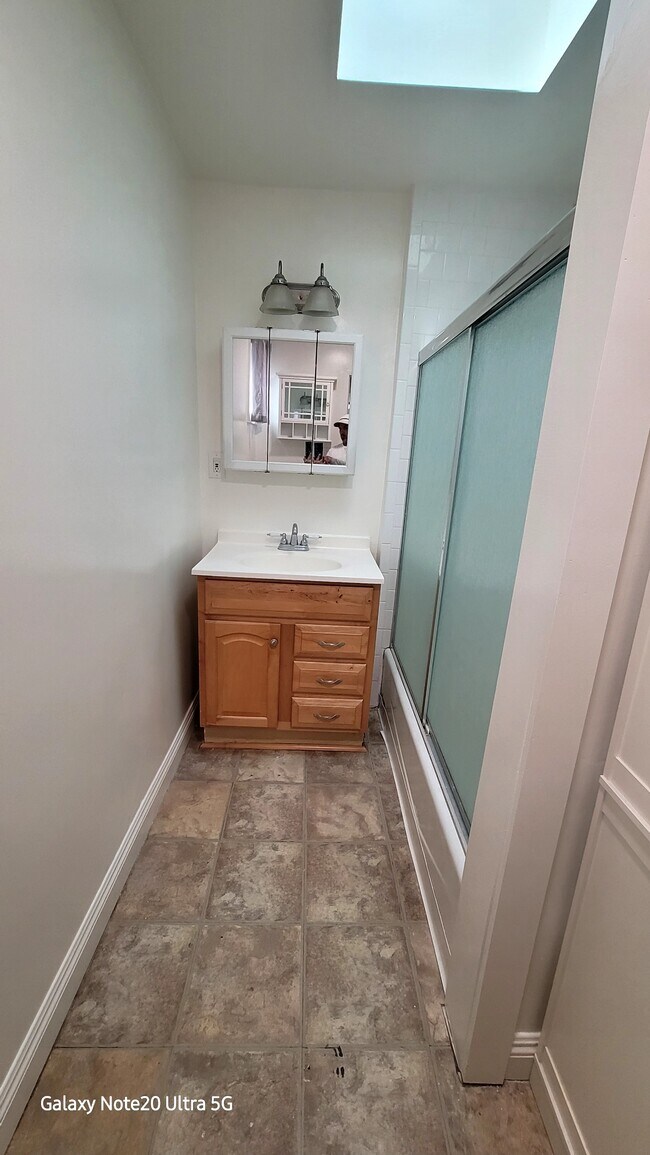 Foto del edificio - 3676 3rd Ave