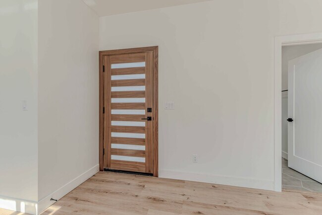 Foto del edificio - 5821 View Cir