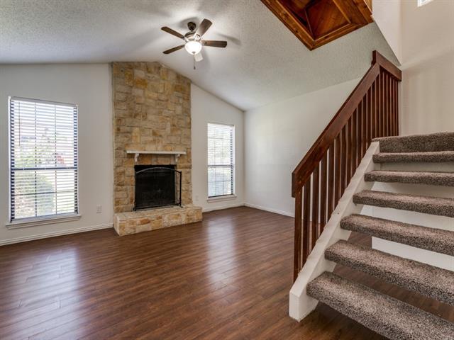 Foto del edificio - 1120 Sandalwood Ln