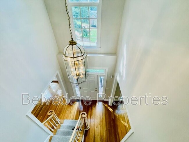 Foto del edificio - 104 Castleton Pl