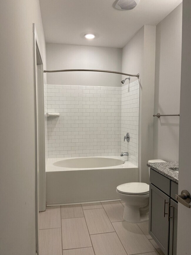 Foto del edificio - 503 E Stone Ave