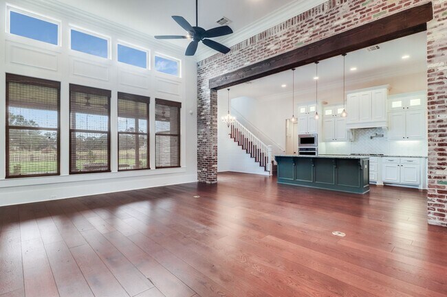 Foto del edificio - Gorgeous Custom Built Home Available In Youngsville!