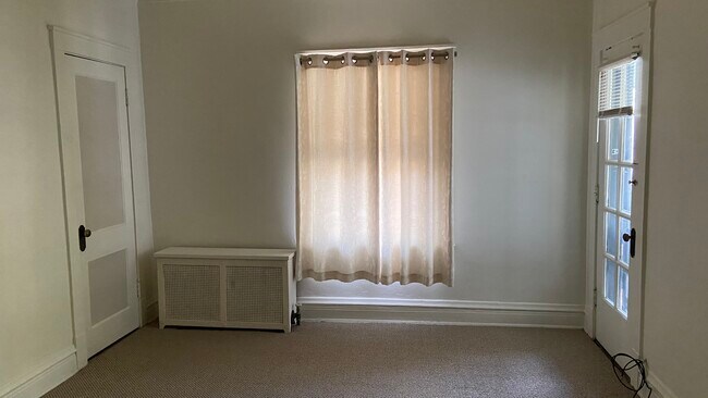 Master BR - 202 N Ridgeland Ave