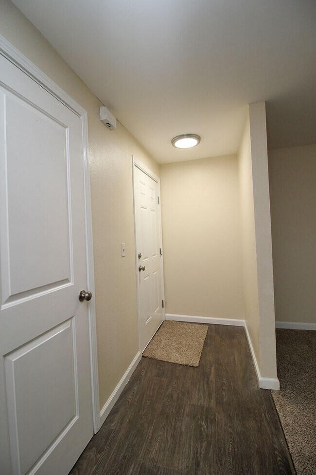 Foto del edificio - 11102-11130 SW 62nd Ave