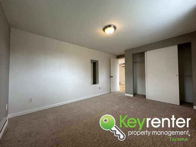 Building Photo - Welcoming 2 Bedroom 1 Bath in University P...
