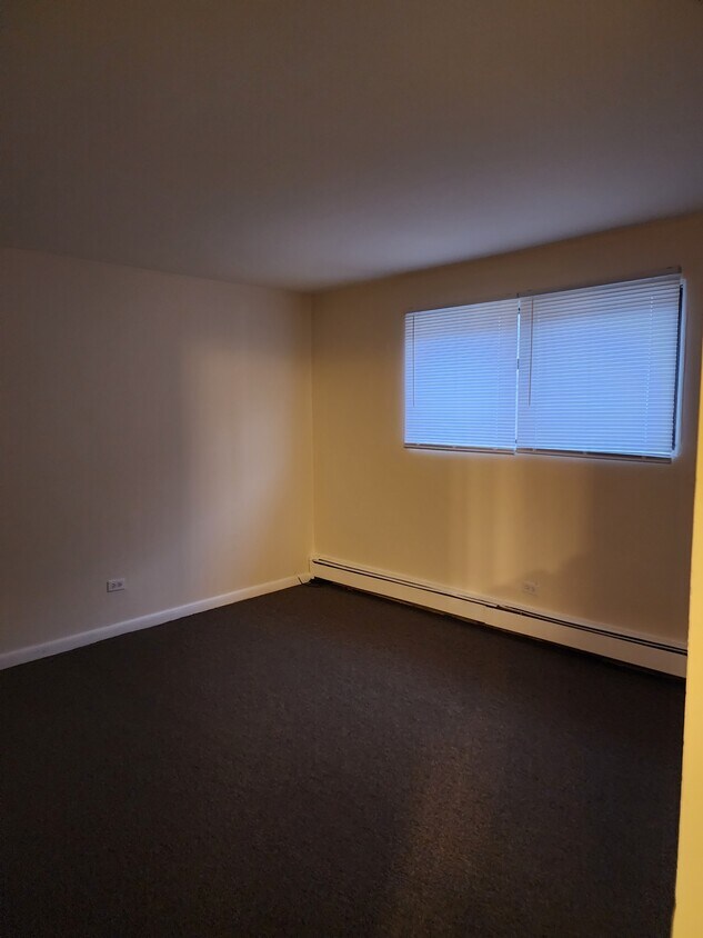 Foto principal - 9822 Nottingham Ave