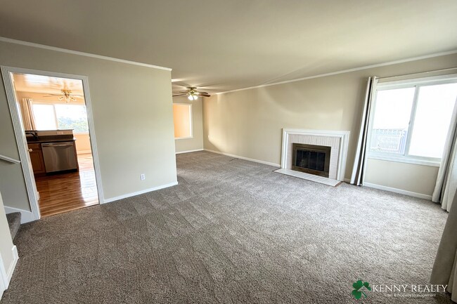 Foto del edificio - Bright 3-Bedroom Home with Large Backyard in South San Francisco