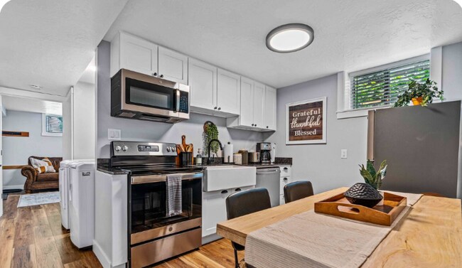 Foto del edificio - 444 N Oakley St