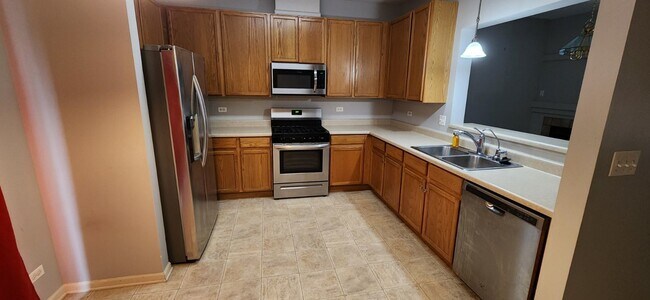 Building Photo - 2305 Twilight Dr