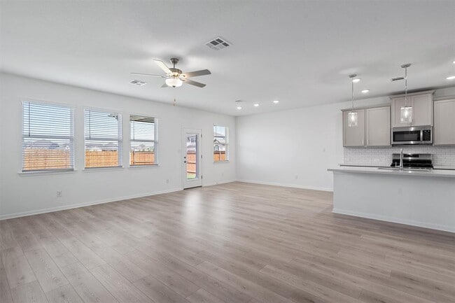 Building Photo - 3000 Wynn Rd