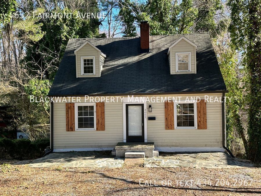Foto principal - 4 Bedroom Home off Fort Avenue! Schedule Y...