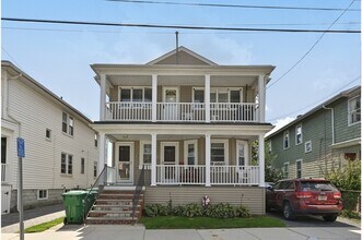 Building Photo - 76 Windsor Rd