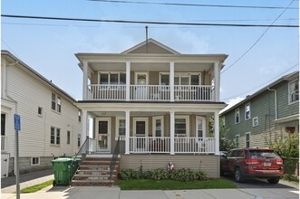 Building Photo - 76 Windsor Rd