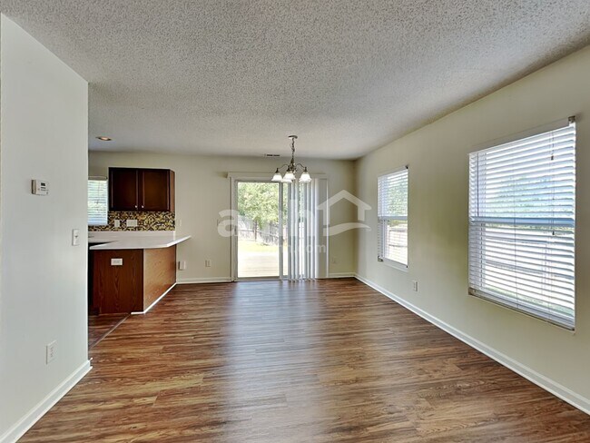 Foto del edificio - 3771 Marshlane Way