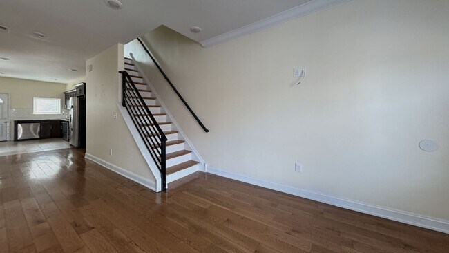 Building Photo - 1605 S 27th St