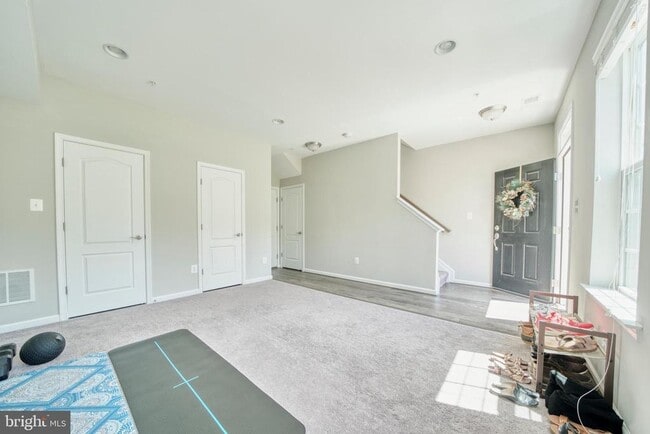 Foto del edificio - 18318 Woodhouse Ln