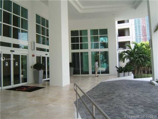 Foto del edificio - 950 Brickell Bay Dr