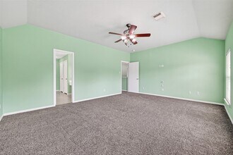 Building Photo - 16102 Flatridge Ct