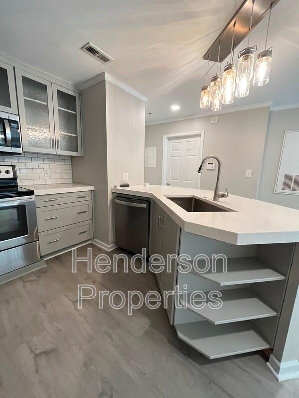 Foto del edificio - 517 N Graham St