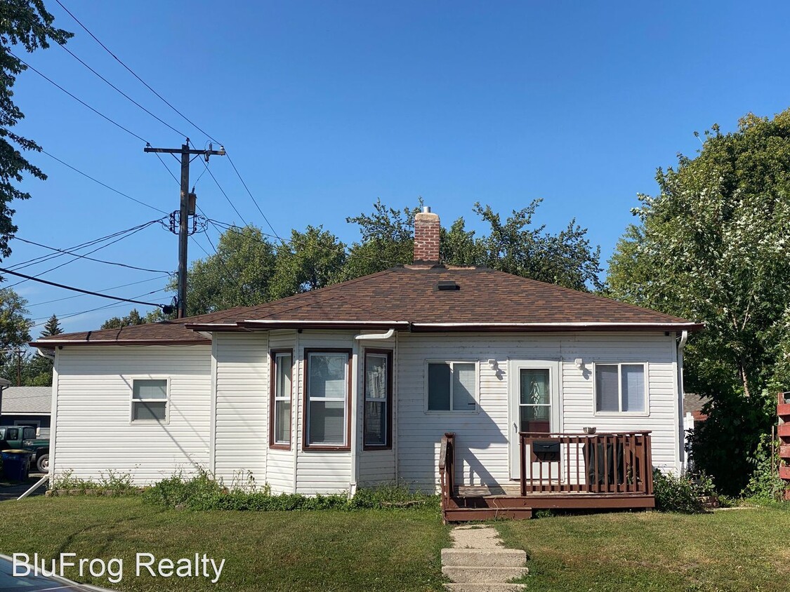 Primary Photo - 2 br, 1 bath House - 112 7th St. NW