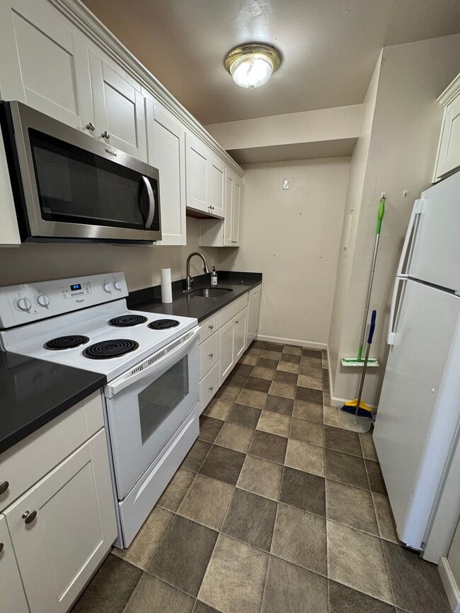 Building Photo - 12130 SW 14th St