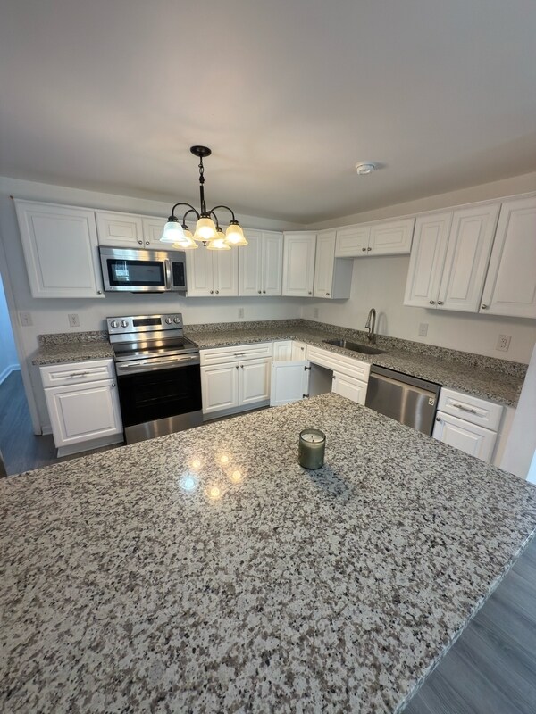 Building Photo - 1230 28th St