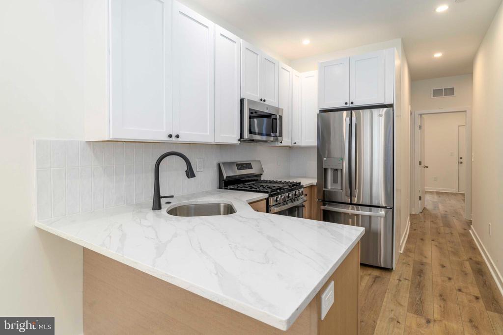 Foto principal - 2342 Moore St