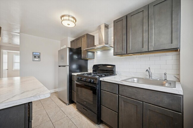 Photo - 6752 Blakemore St Apartment