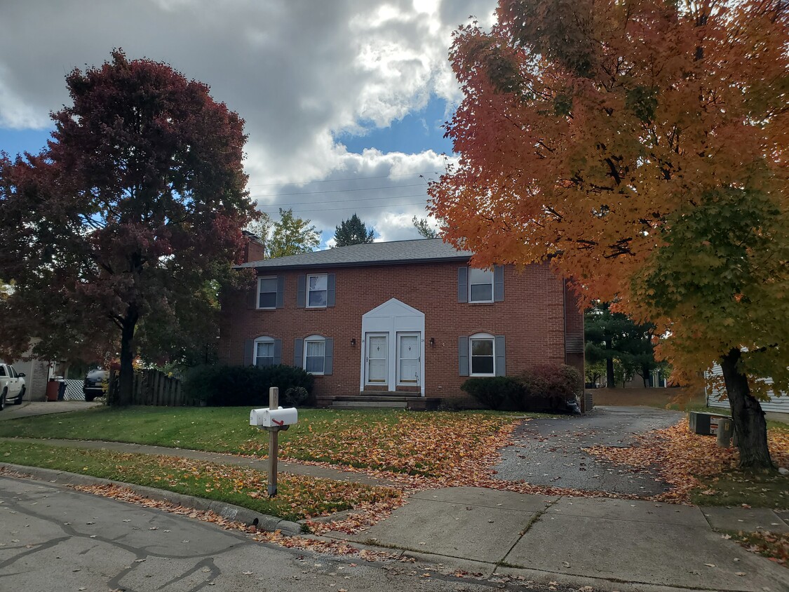 24 Keene Dr Westerville OH 43081 Townhome Rentals In Westerville OH   24 Keene Dr Westerville Oh Primary Photo 