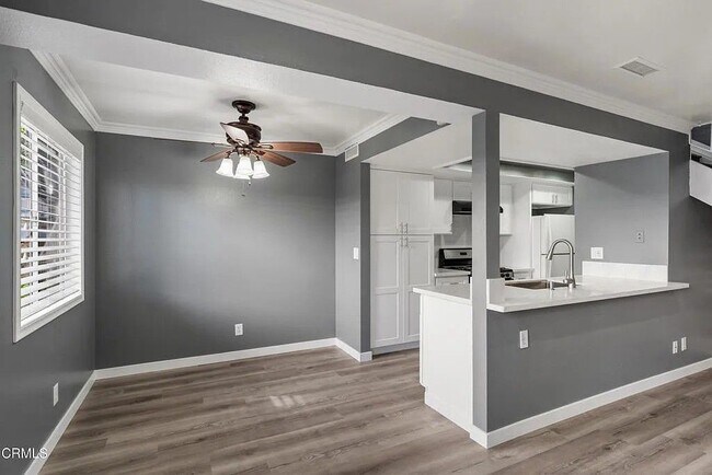 Foto del edificio - 2612 Tiller Ave