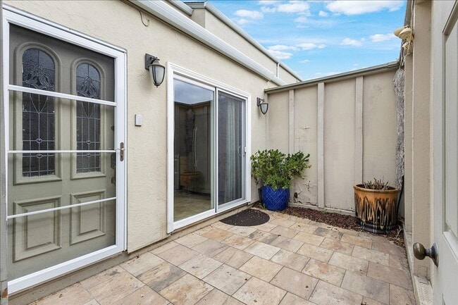 Photo - 2063 Whitehall Pl House