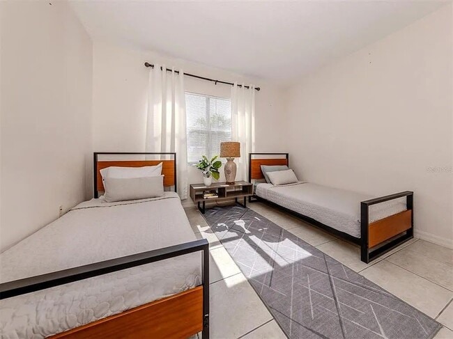 Foto del edificio - 25050 Sandhill Blvd