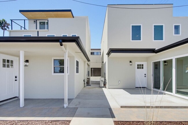 Building Photo - Pacific Beach Walking Distance To Mission Bay