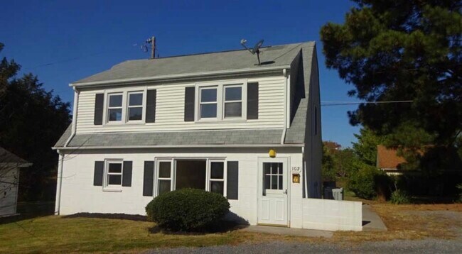 Foto del edificio - 102 Loch Lane Dr